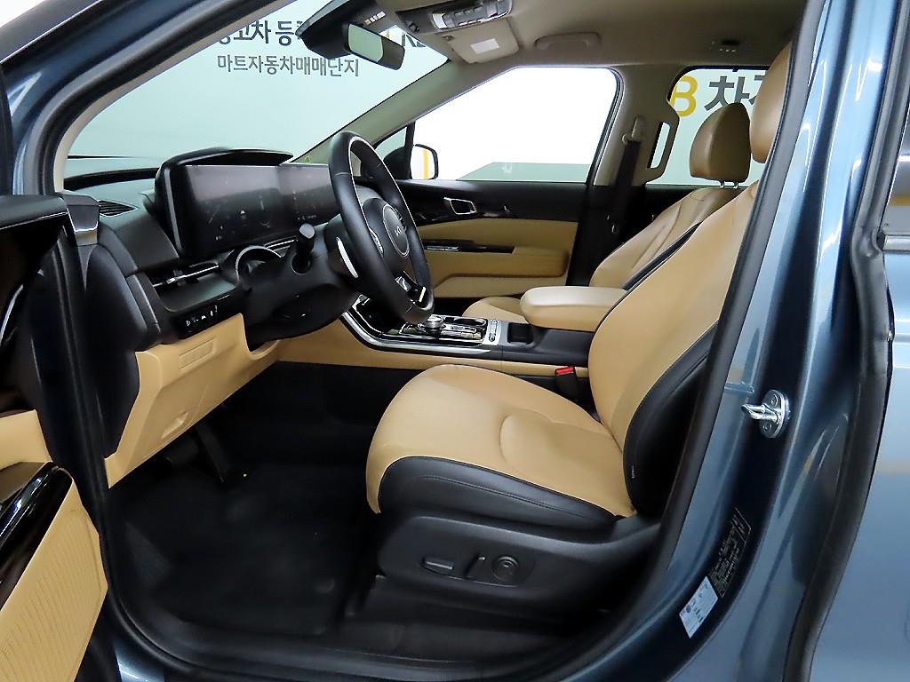 KIA Carnival - Vista 5
