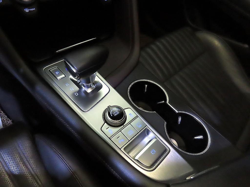 Genesis G70 - Vista 12