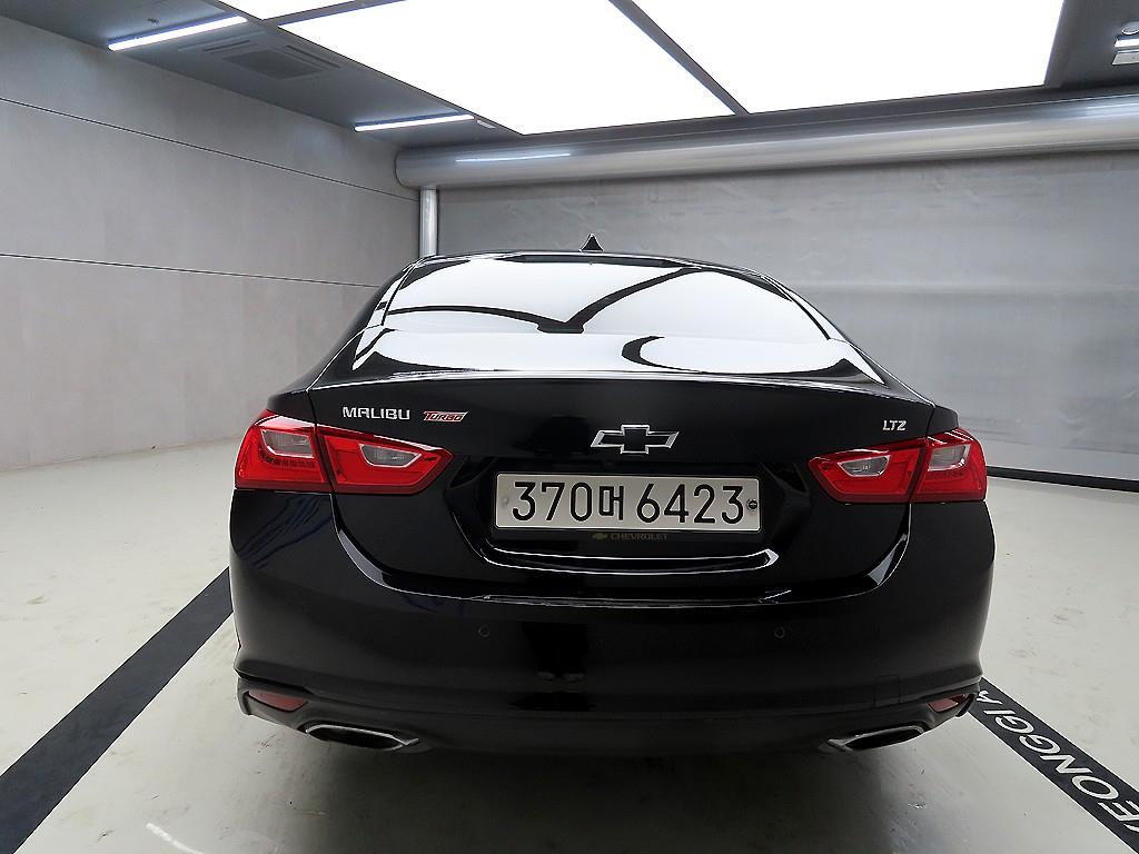 Chevrolet Malibu - Vista 3