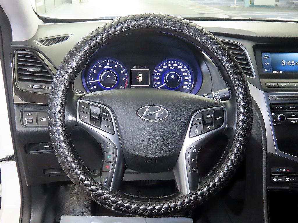 HYUNDAI Grandeur - Vista 8