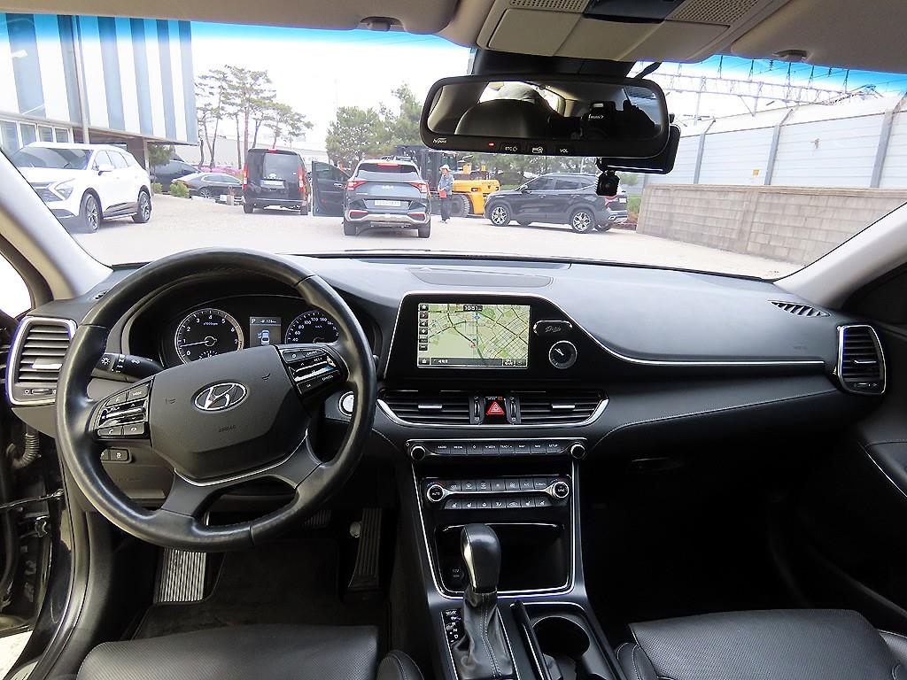 HYUNDAI Grandeur - Vista 7