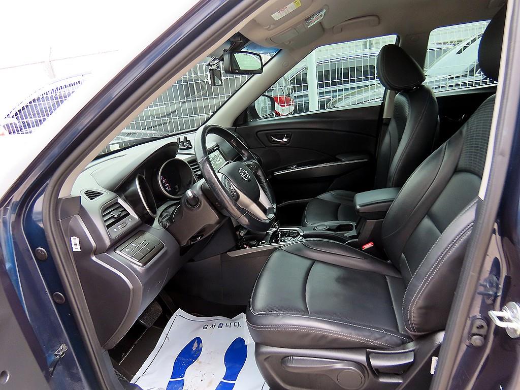 Ssangyong Tivoli - Vista 5