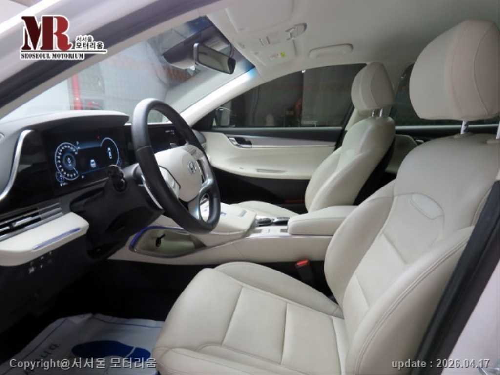 HYUNDAI Grandeur - Vista 5