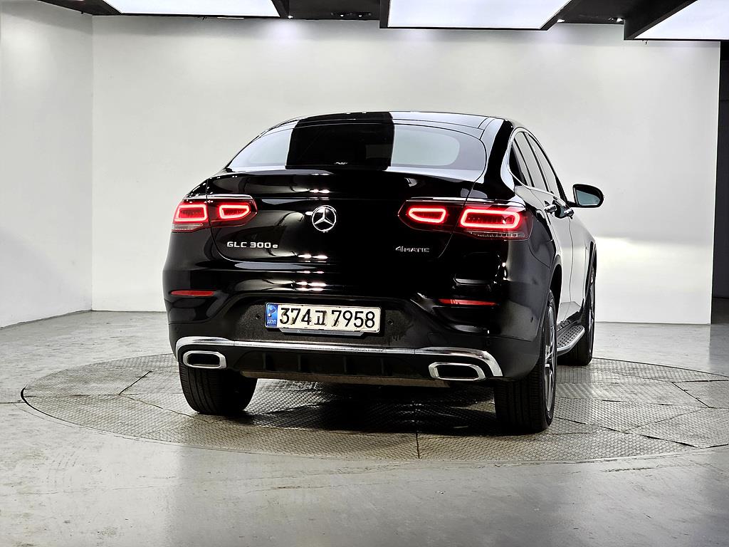 Mercedes Benz GLC Class - Vista 3