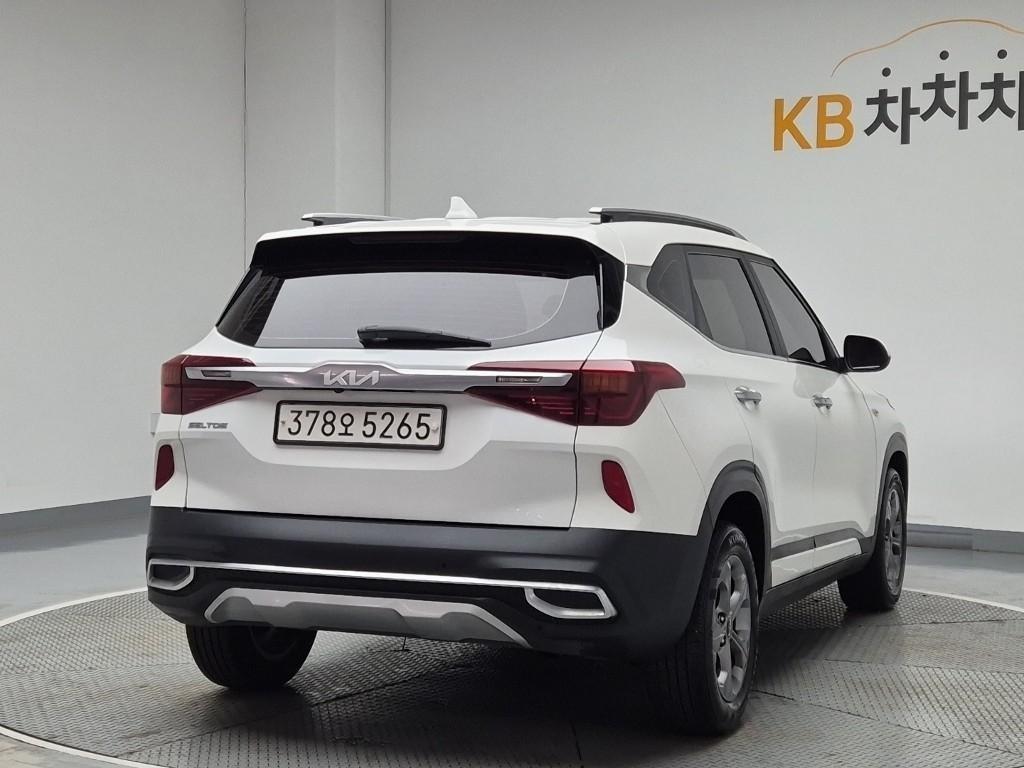 KIA Seltos - Vista 3