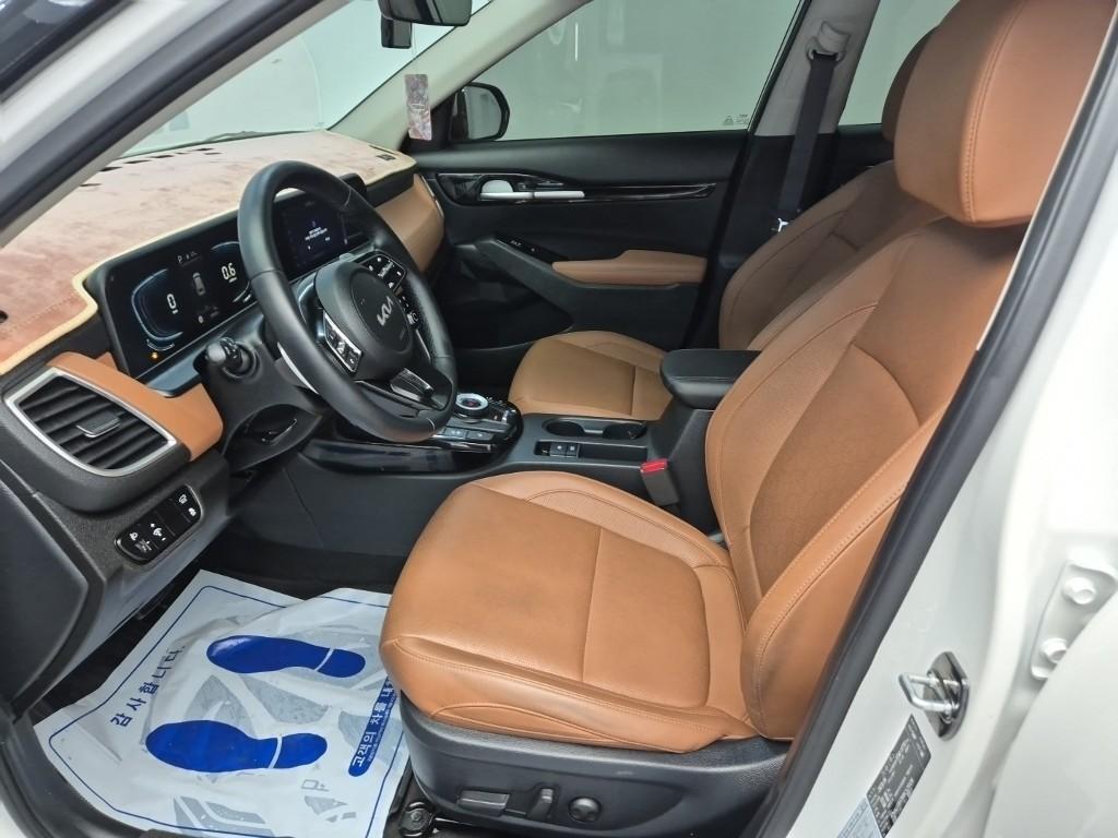 KIA Seltos - Vista 8