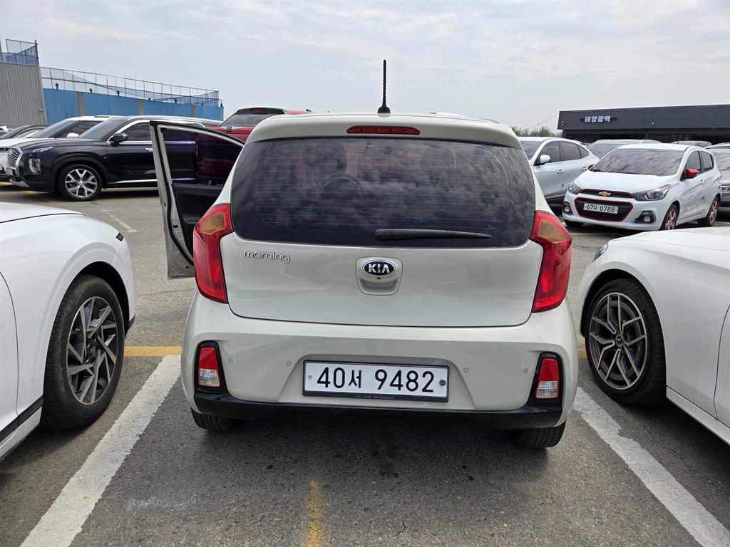 KIA Morning 2016 the color of pearl - Importación desde Corea - HF Imports Iquique - Foto 18