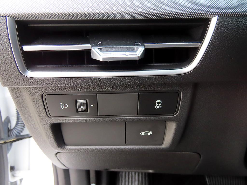 HYUNDAI Sonata - Vista 12