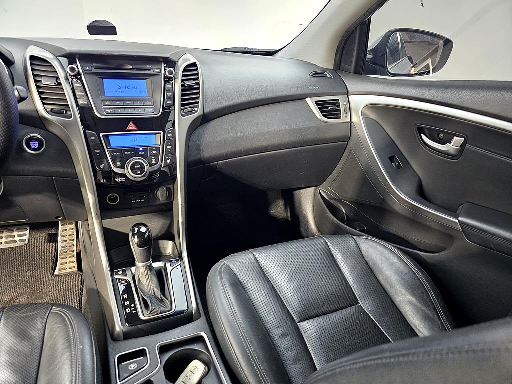 HYUNDAI i30 - Vista 10