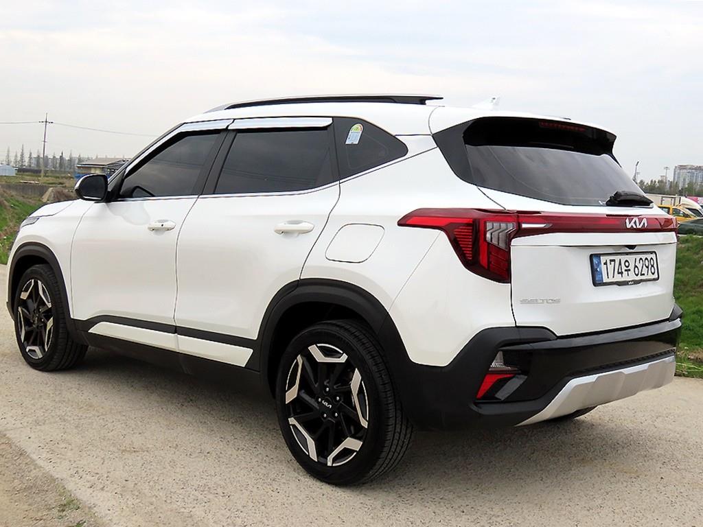 KIA Seltos - Vista 3