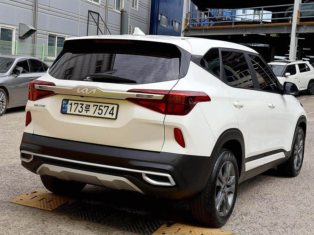 KIA Seltos - Vista 7