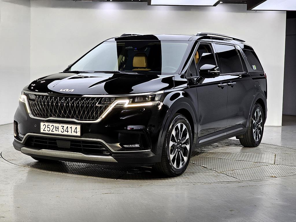 KIA Carnival 2023 Negro - Importación desde Corea - HF Imports Iquique - Foto 1