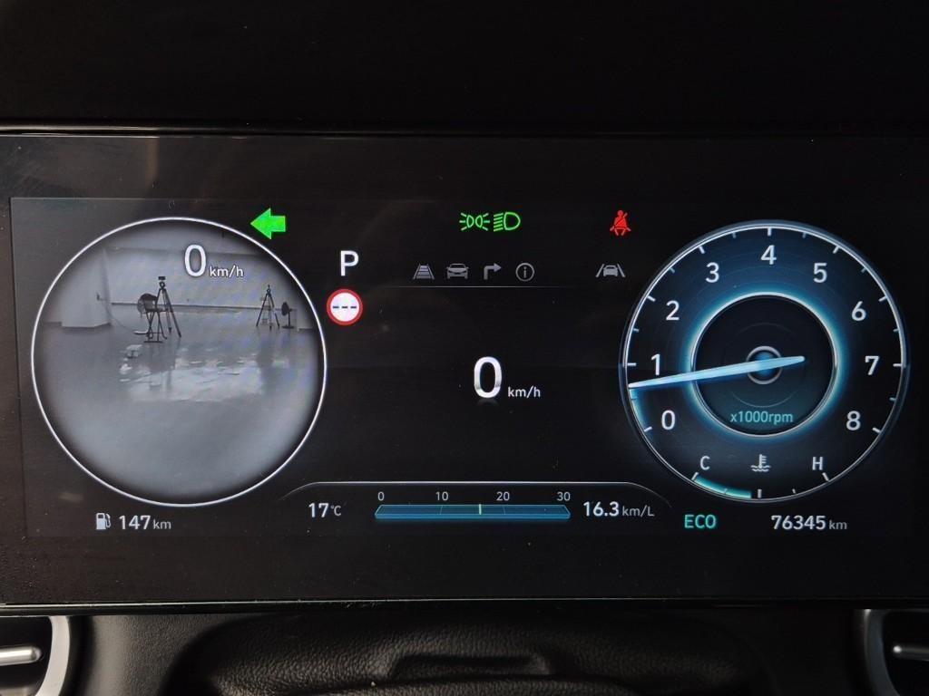 HYUNDAI Avante - Vista 6