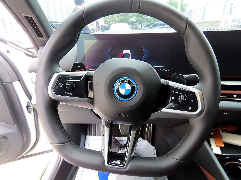 BMW 5 Series - Vista 8