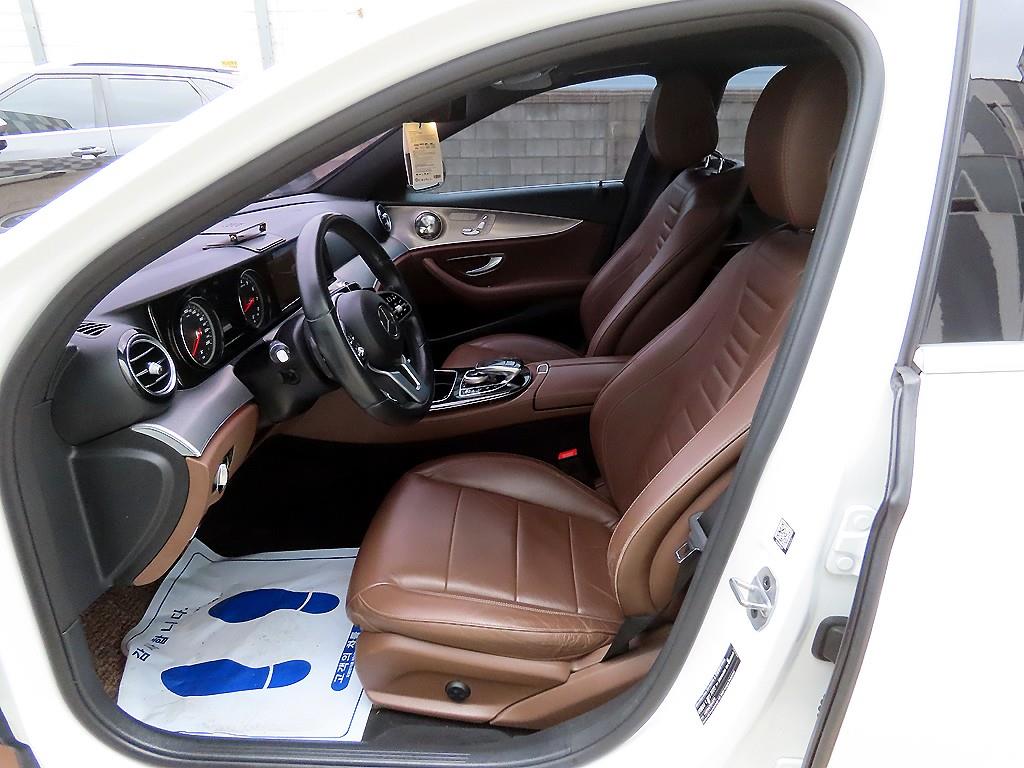 Mercedes Benz E class - Vista 5