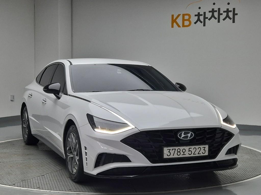 HYUNDAI Sonata - Vista 4