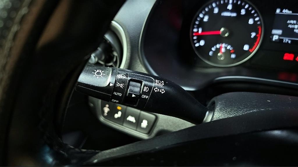 KIA K3 2019 Negro - Importación desde Corea - HF Imports Iquique - Foto 17