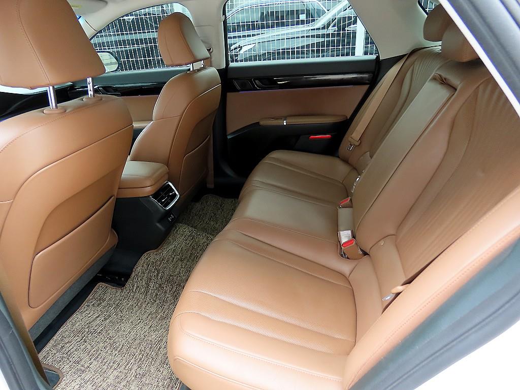 HYUNDAI Grandeur - Vista 6