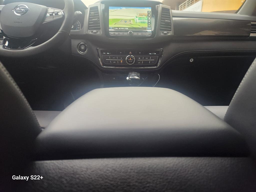 Ssangyong Rexton - Vista 8