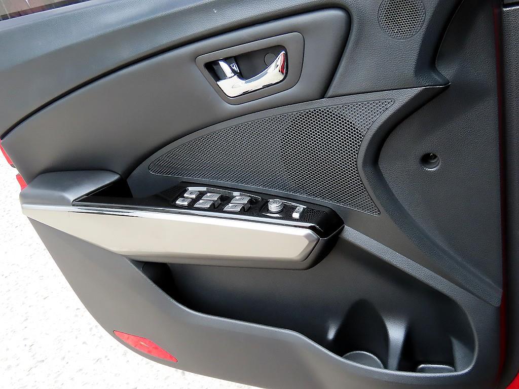 Ssangyong Tivoli - Vista 11