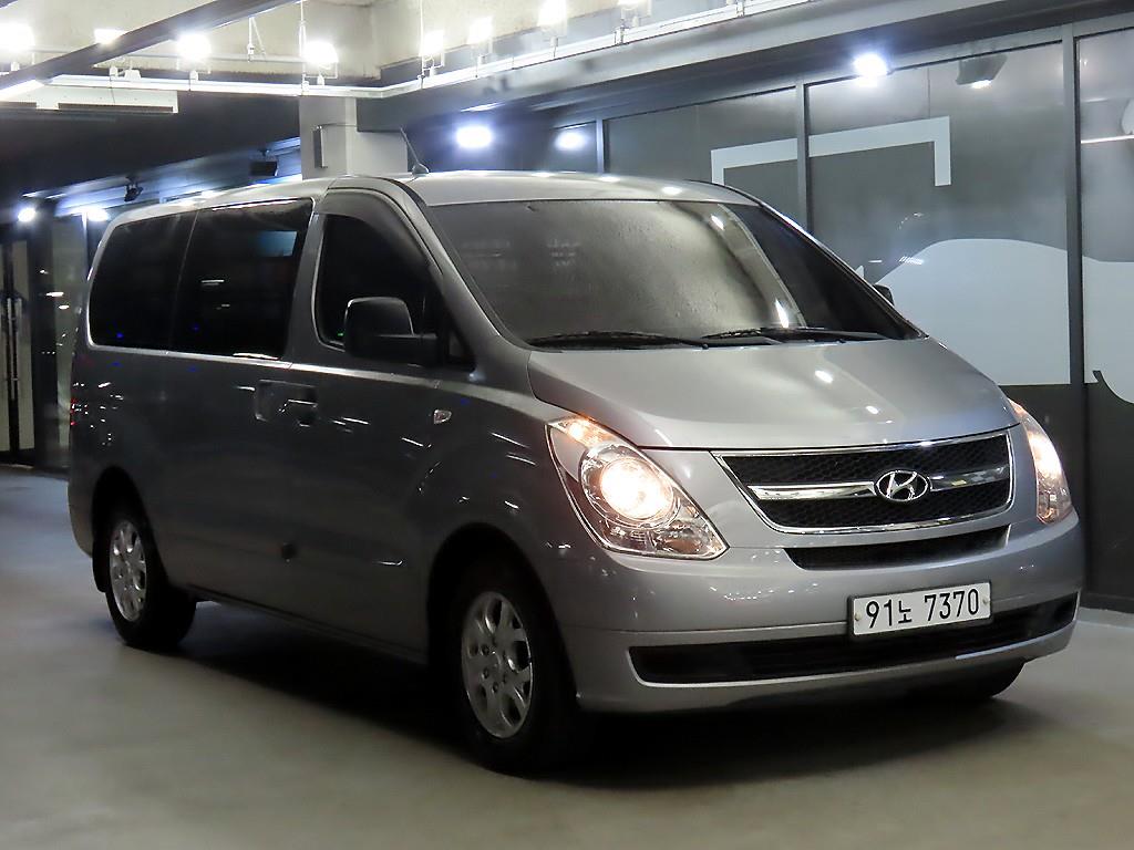 HYUNDAI Starex 2011 Plateado - Importación desde Corea - HF Imports Iquique - Foto 1