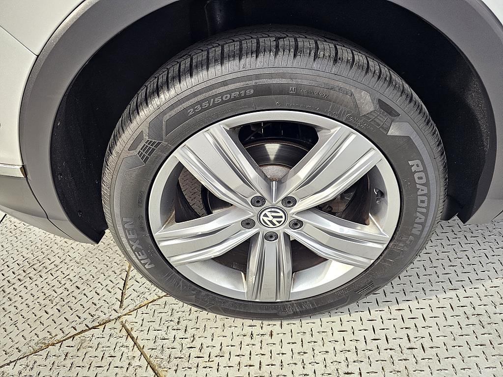 Volkswagen Tiguan 2018 Gris - Importación desde Corea - HF Imports Iquique - Foto 20