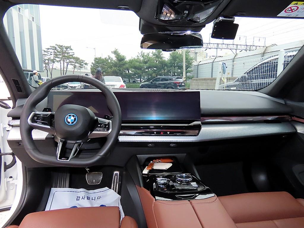 BMW 5 Series - Vista 7