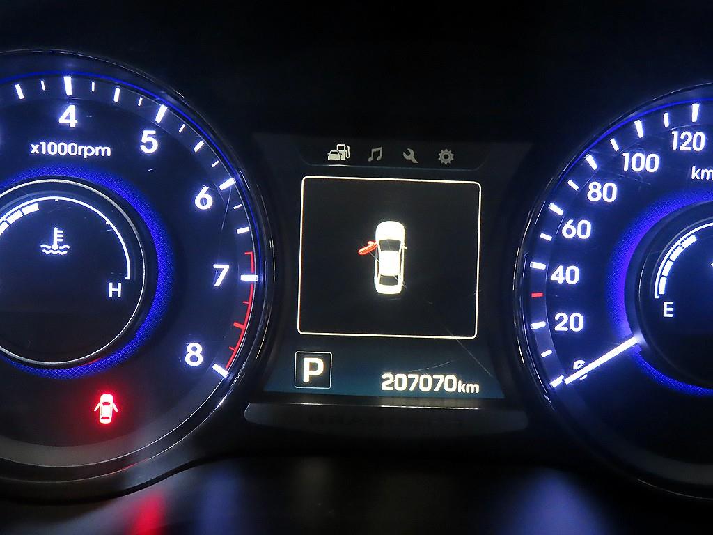 HYUNDAI Grandeur - Vista 9