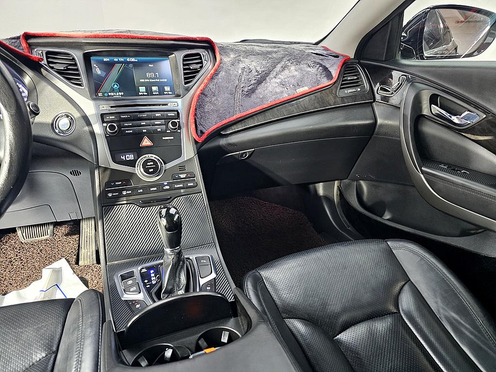 HYUNDAI Grandeur - Vista 10