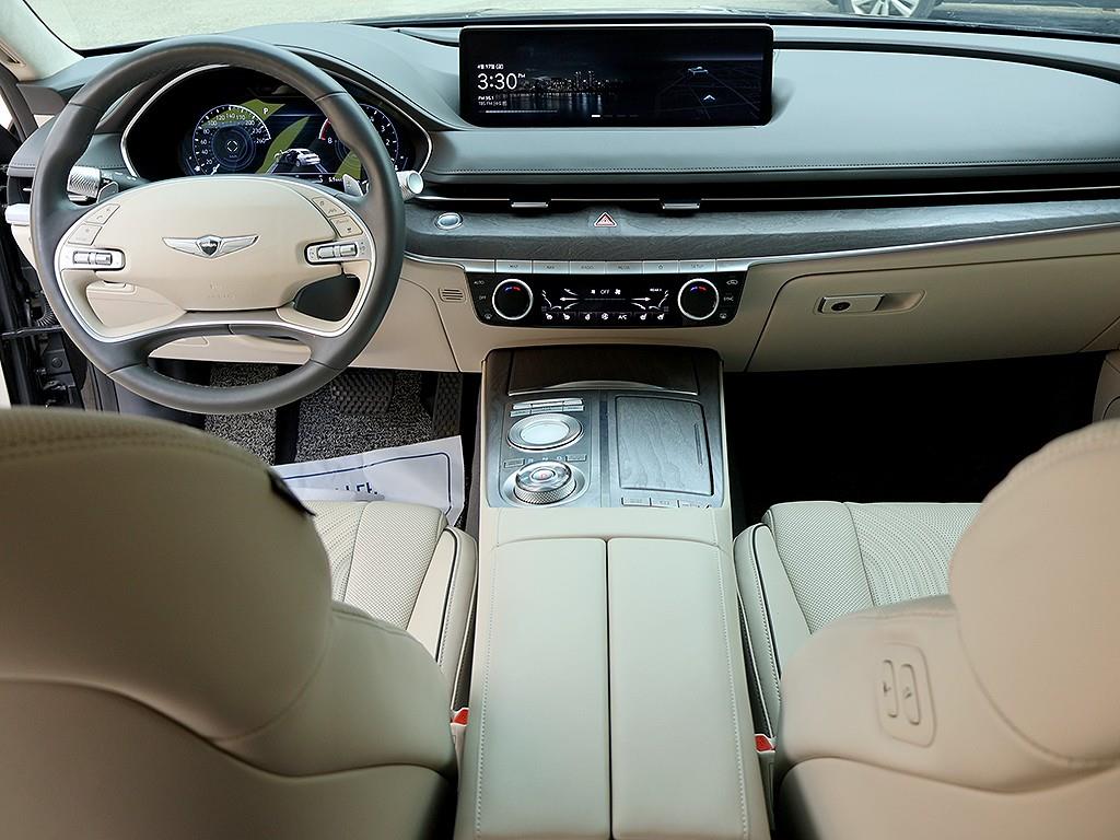 Genesis G80 - Vista 9