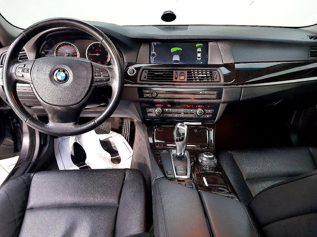 BMW 5 Series - Vista 5