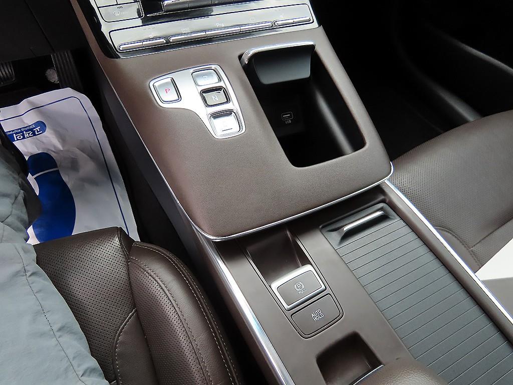 HYUNDAI Grandeur - Vista 10