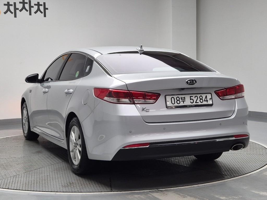 KIA K5 - Vista 2