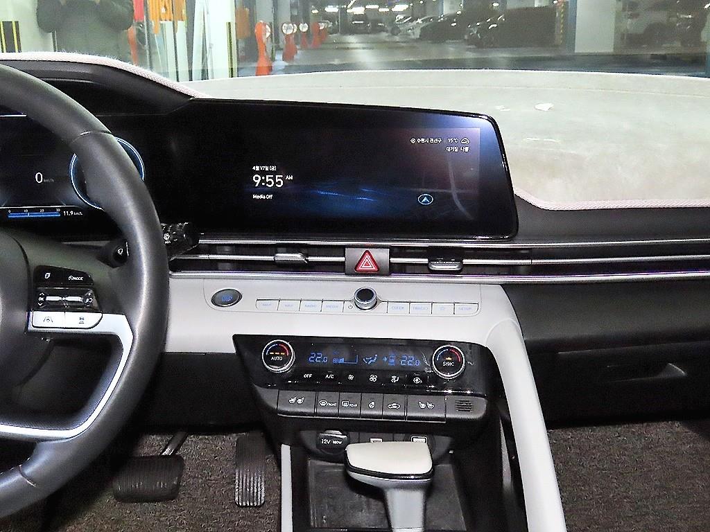 HYUNDAI Avante - Vista 11