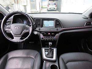 HYUNDAI Avante - Vista 10