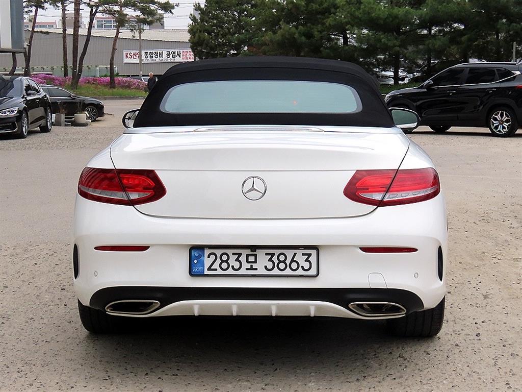 Mercedes Benz C Class - Vista 4