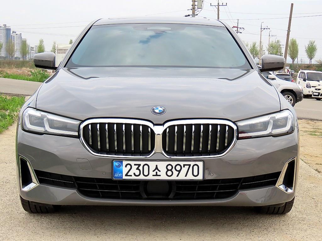 BMW 5 Series 2021 Gris - Importación desde Corea - HF Imports Iquique - Foto 1