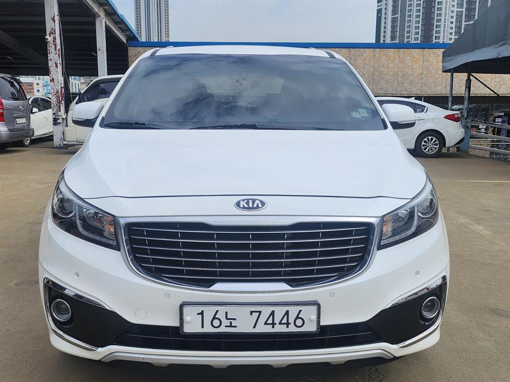 KIA Carnival 2016 Blanco - Importación desde Corea - HF Imports Iquique - Foto 1