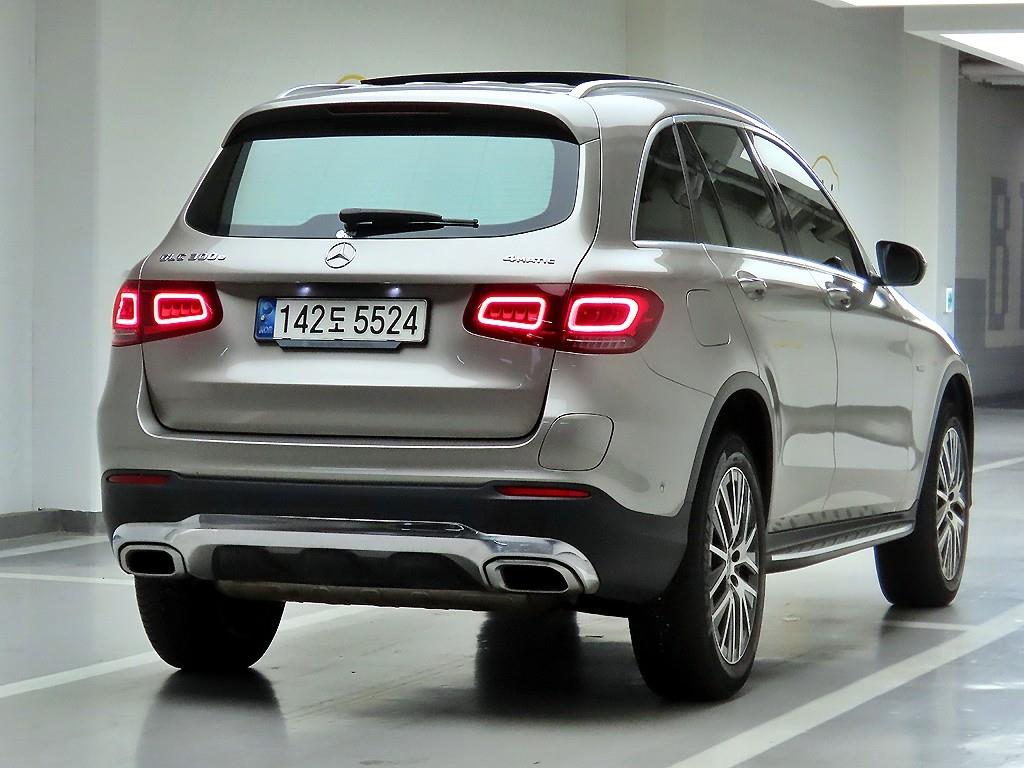 Mercedes Benz GLC Class - Vista 4