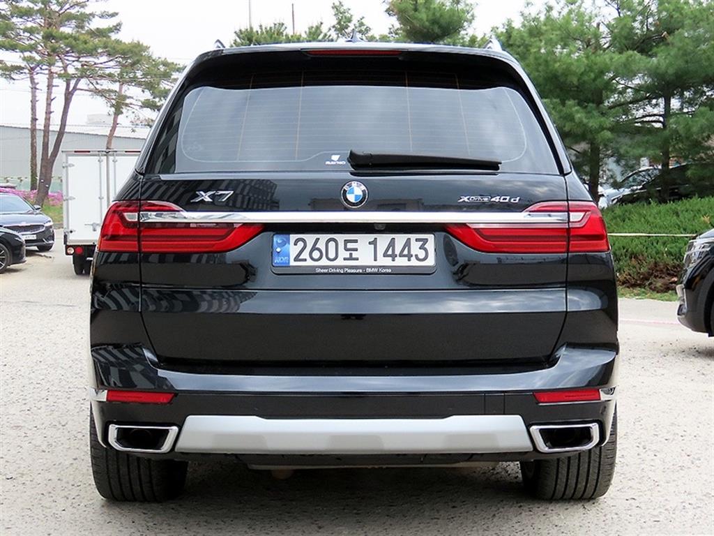 BMW X7 - Vista 4
