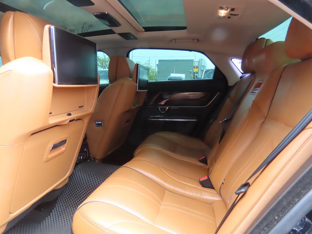 Jaguar XJ - Vista 11