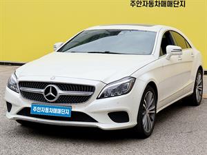 Mercedes Benz CLS Class - Vista 4