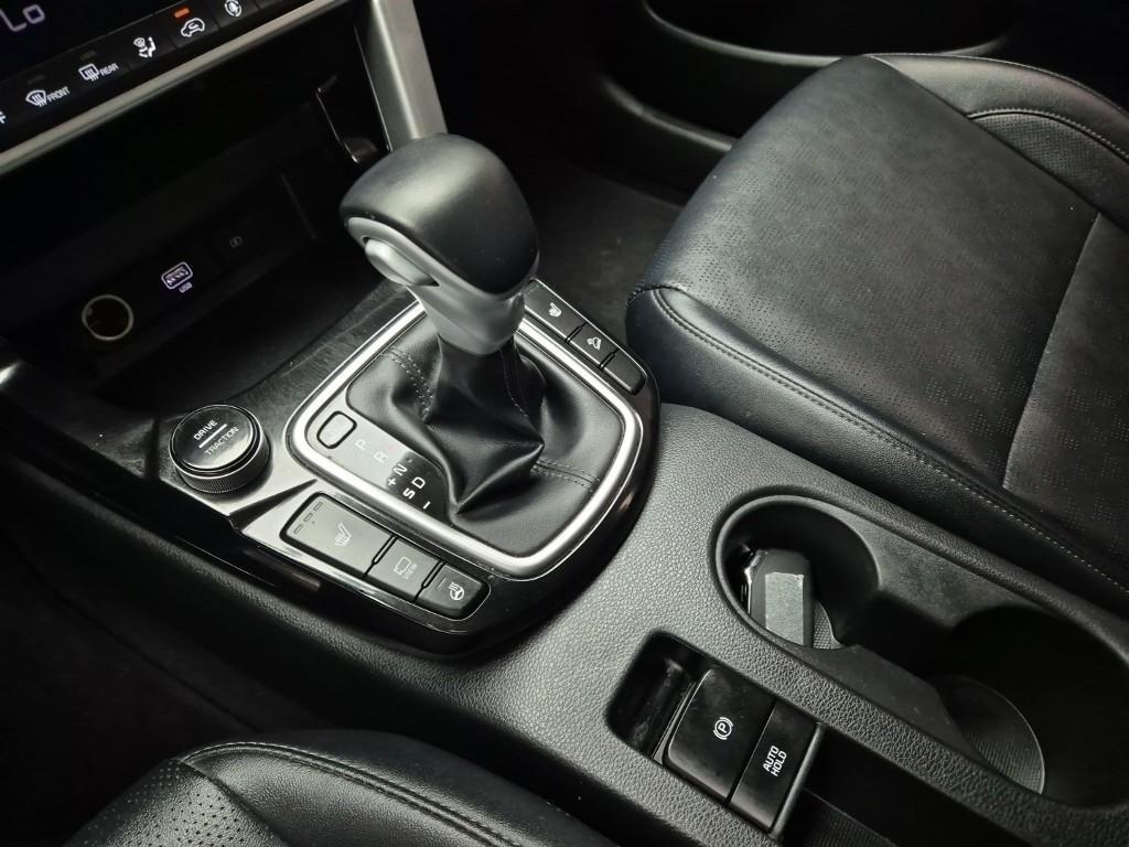 KIA Seltos - Vista 8