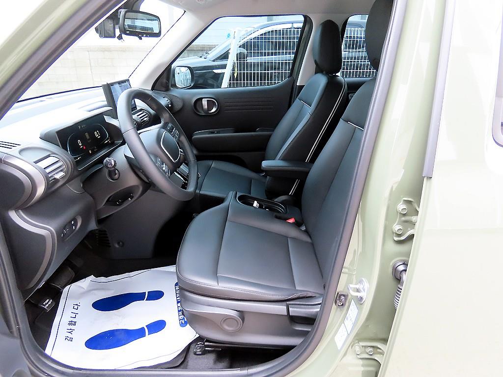 HYUNDAI Casper - Vista 5