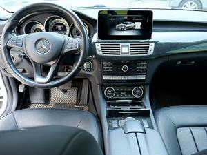 Mercedes Benz CLS Class - Vista 10
