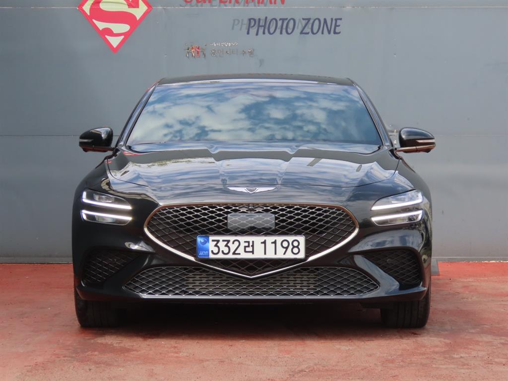 Genesis G70 - Vista 3