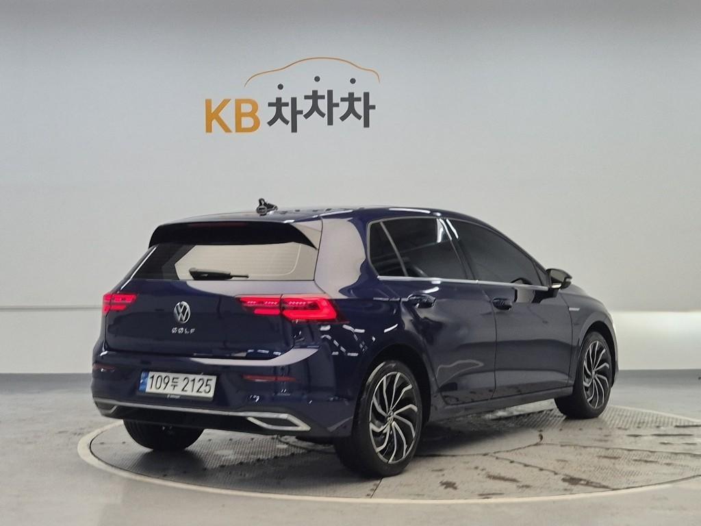 Volkswagen Golf - Vista 3