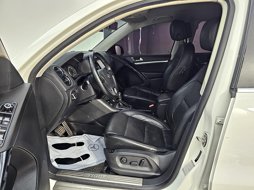 Volkswagen Tiguan - Vista 8