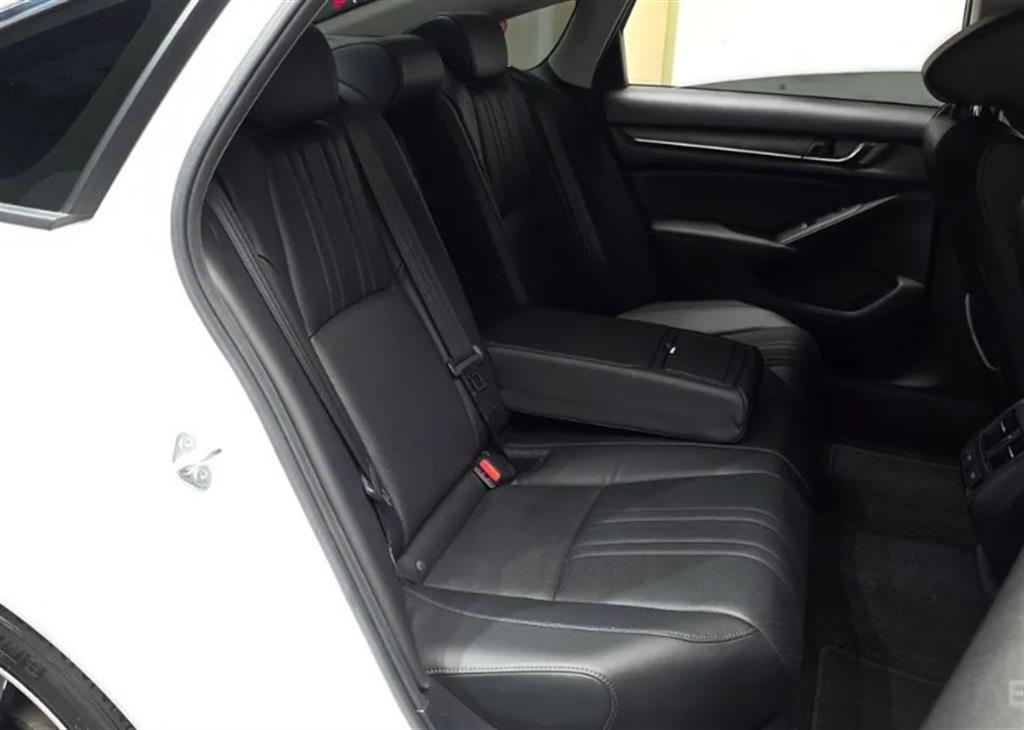 Honda Accord - Vista 11