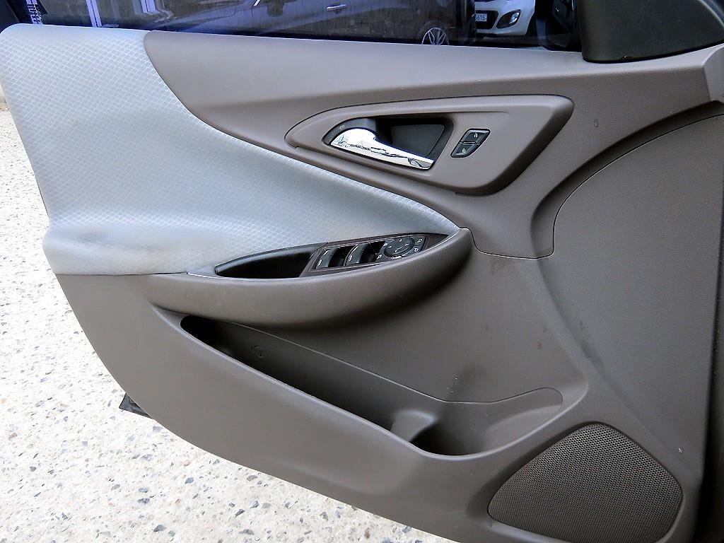 Chevrolet Malibu - Vista 11